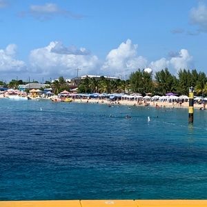 Meet your Posher, Dana